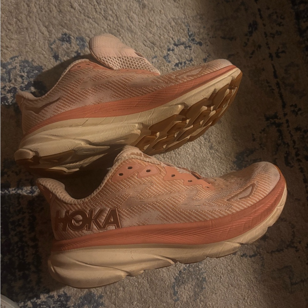 Women’s hokas